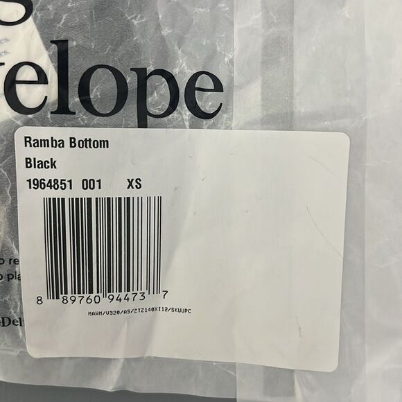 072 PrAna Tulum Top in Black Color Block and Ramba Bottom Black Size XS - Picture 7 of 9